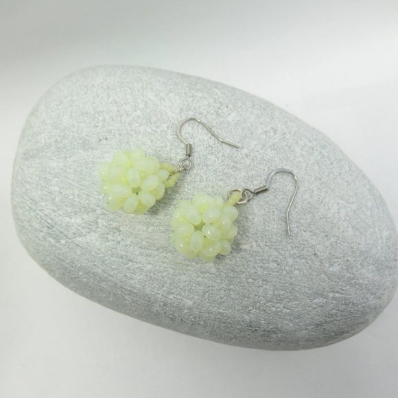 Uranium glass dodecahedron beaded bead earrings - Picture 13 of 14
